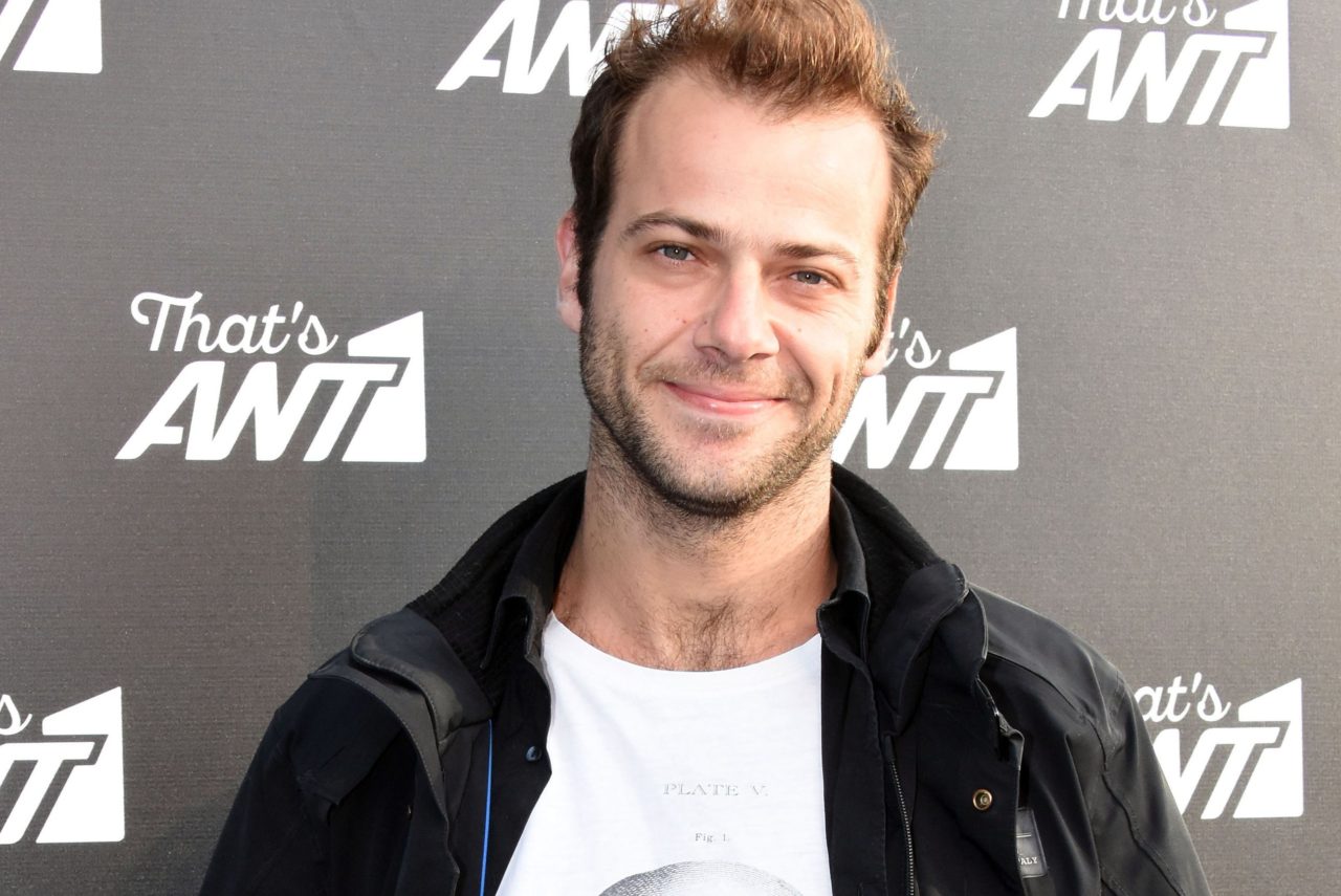 Ορέστης Τζιόβας: Ο ηθοποιός καταγγέλλει γνωστό παραγωγό που χρωστάει παντού