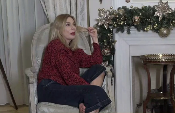 Σμαράγδα Καρύδη: «Οι περισσότεροι άνθρωποι είναι ντουβάρια αμετακίνητα»