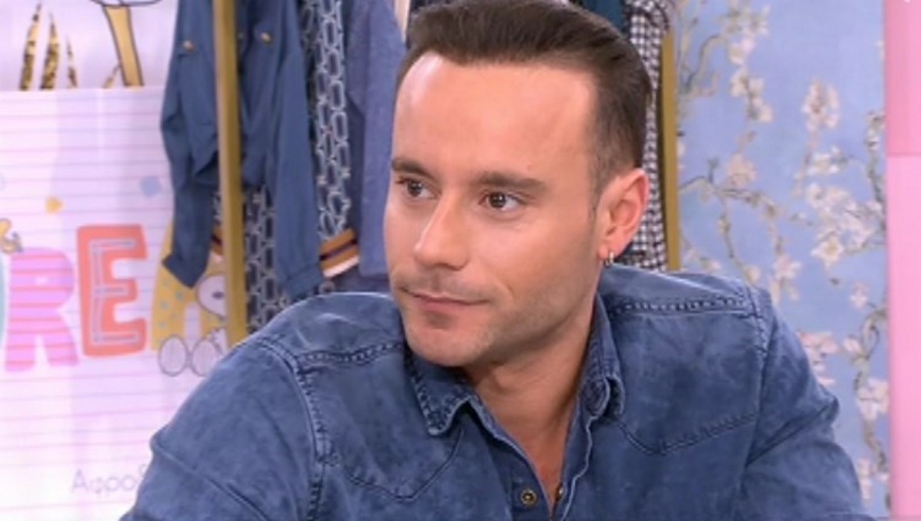 Ορφέας Παπαδόπουλος: Ζει στην επαρχία και ασχολείται με ζωγραφική και δερματοστιξία