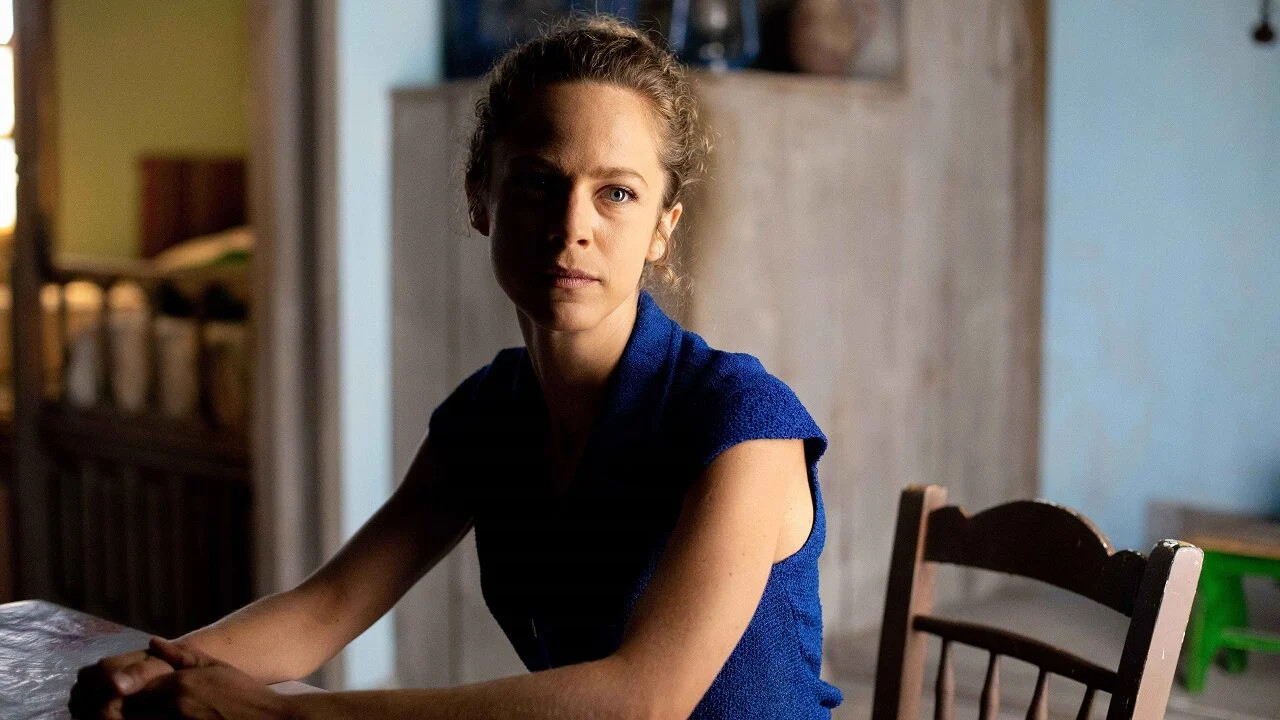 Άγριες μέλισσες spoiler: τρόμος για τις αδελφές Σταμίρη! Ο Ζάχος συλλαμβάνει την Ασημίνα