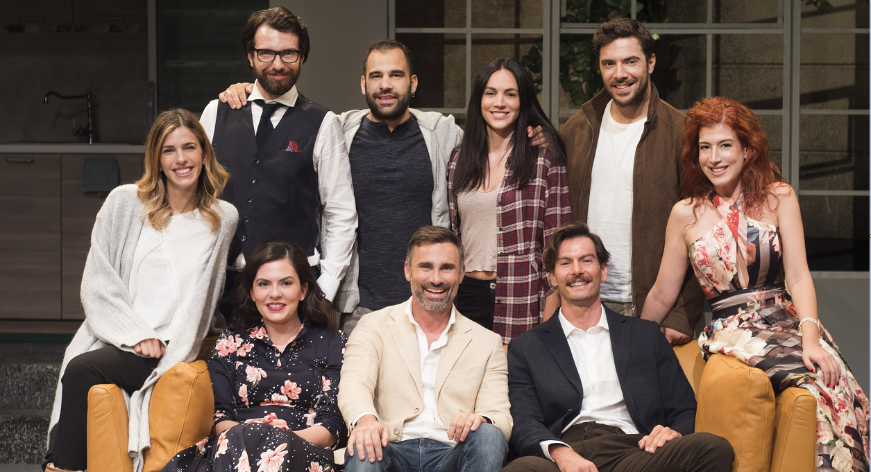 Πάνος Νάτσης: Τι θα συμβεί με την παράσταση «Όποιος θέλει να χωρίσει να σηκώσει το χέρι του» στην οποία πρωταγωνιστούσε;