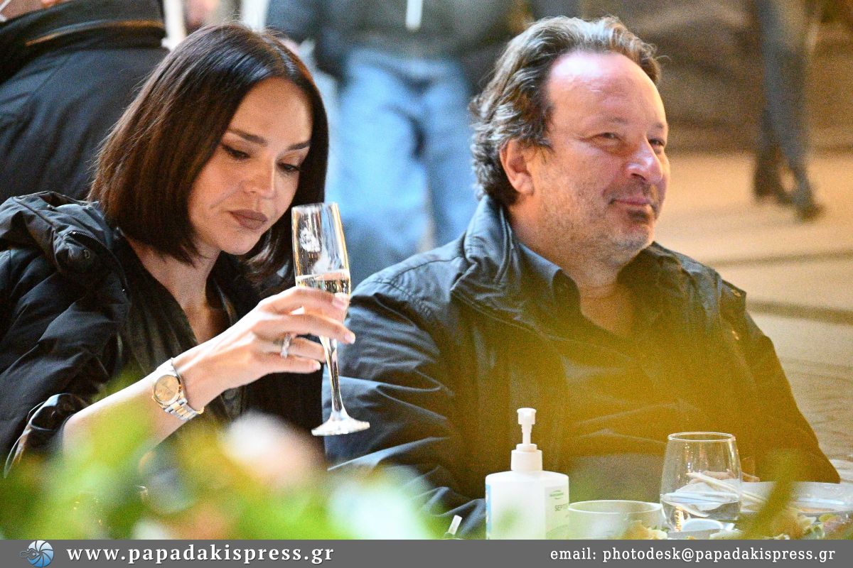 Νικολέτα Καρρά - Διονύσης Παναγιωτάκης: σπάνια έξοδος στο κέντρο της πόλης