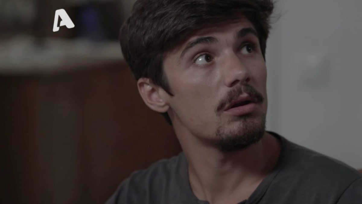 Σασμός: Η ανατριχιαστική φωτογραφία από την κηδεία του Πέτρου Βρουλάκη