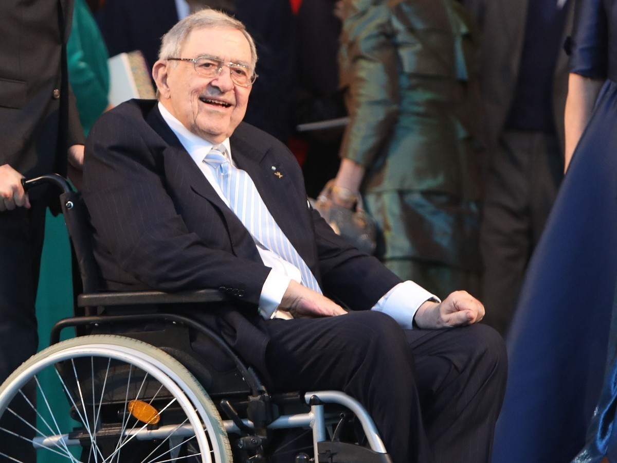 Tέως βασιλιάς Κωνσταντίνος: Στο νοσοκομείο με κορονοϊό