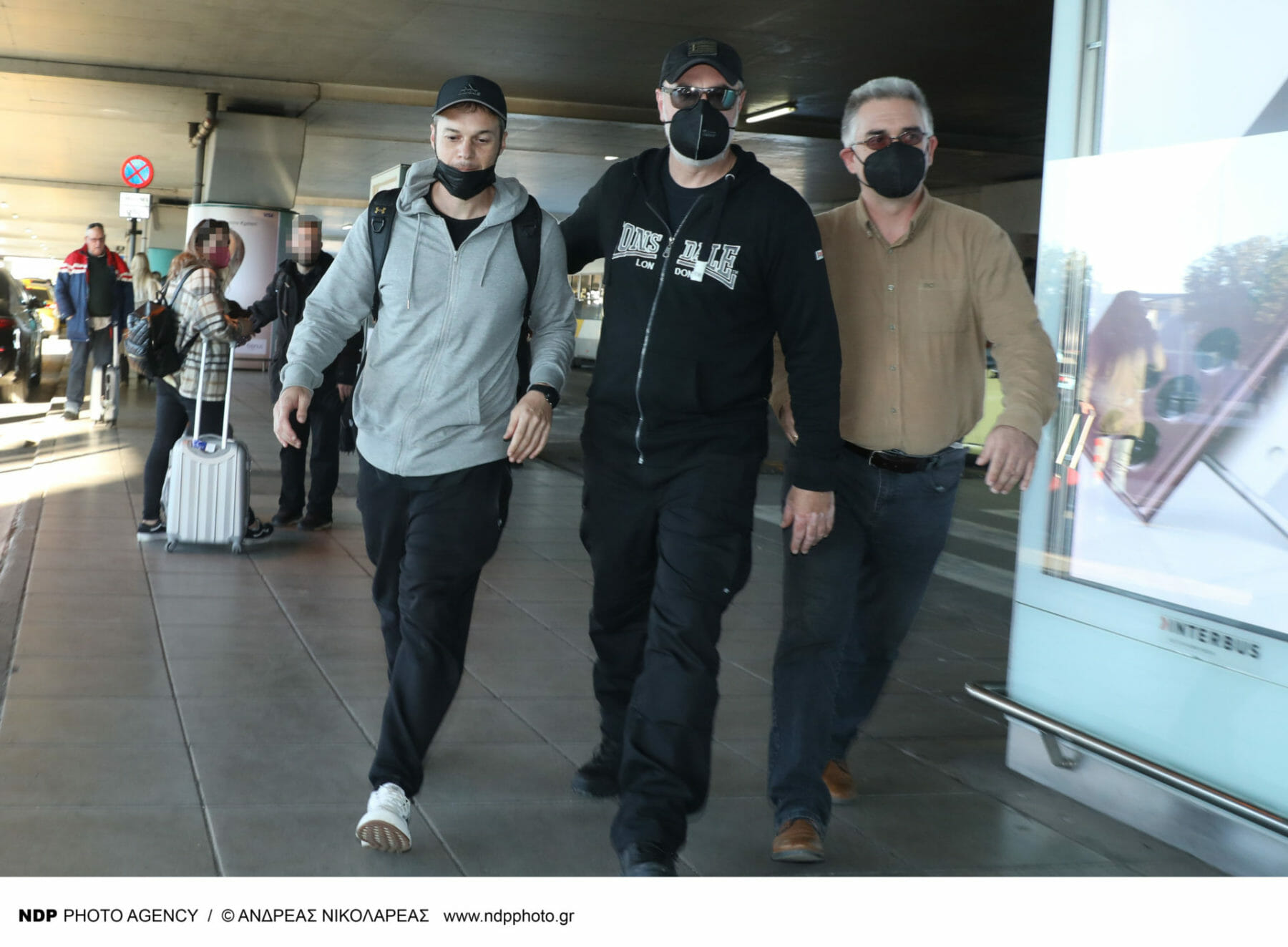 Άγγελος Πούλης: Επέστρεψε από το Survivor (φωτογραφίες)