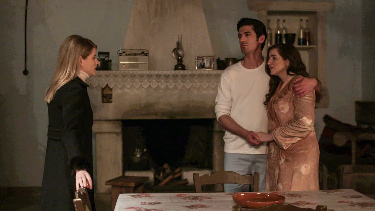 Άγριες μέλισσες spoiler: η Ελένη αποκαλύπτει στον Λάμπρο την εγκυμοσύνη