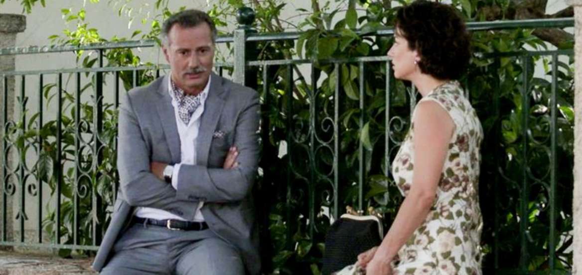 Άγριες μέλισσες spoiler: ο Σαραντόπουλος χρεοκοπεί και η Ουρανία τα χάνει όλα