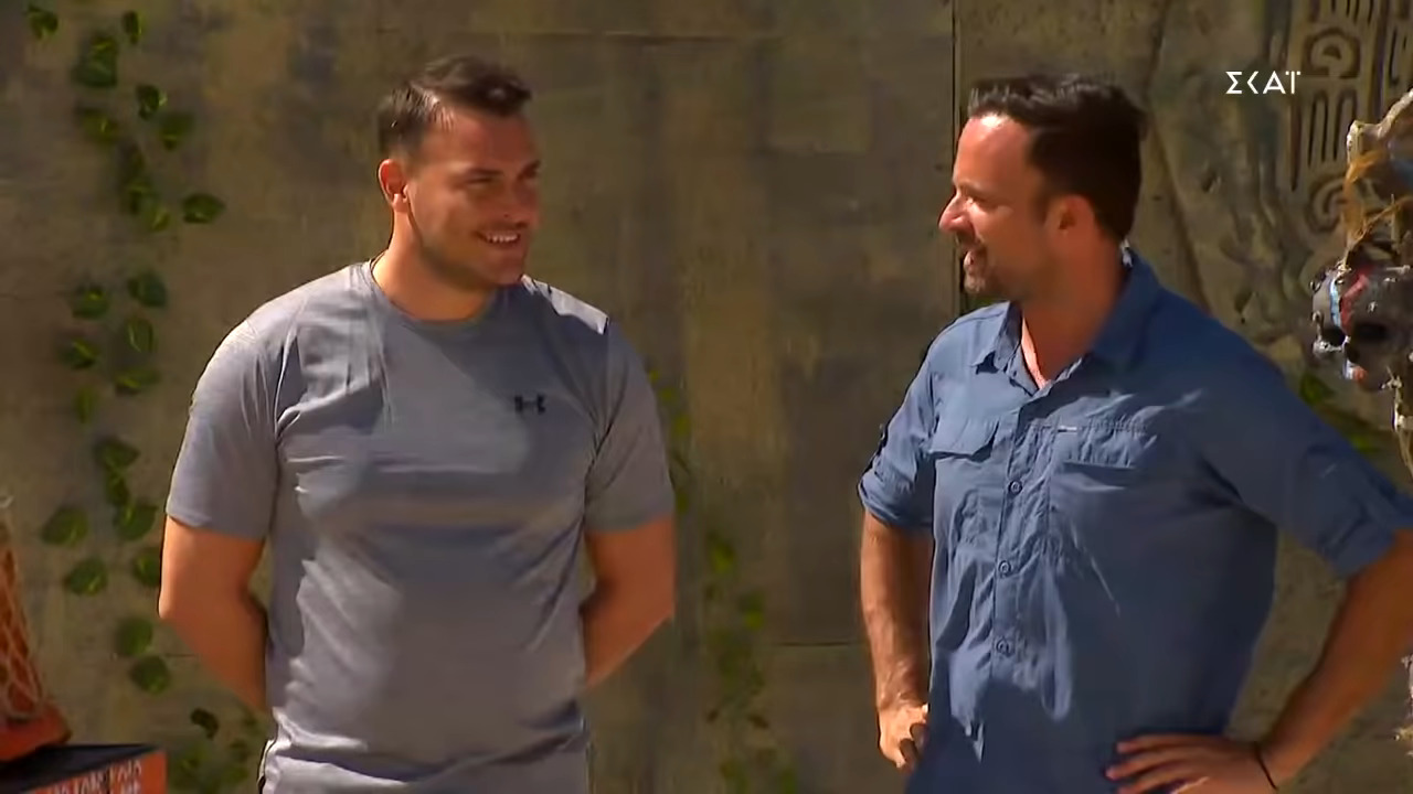 Survivor: ο Σάκης Αρσενίου εισέβαλλε στο παιχνίδι ενώ οι Μαχητές έκλεψαν τον Γιώργο Ταλάντσεβ από τους Διάσημους