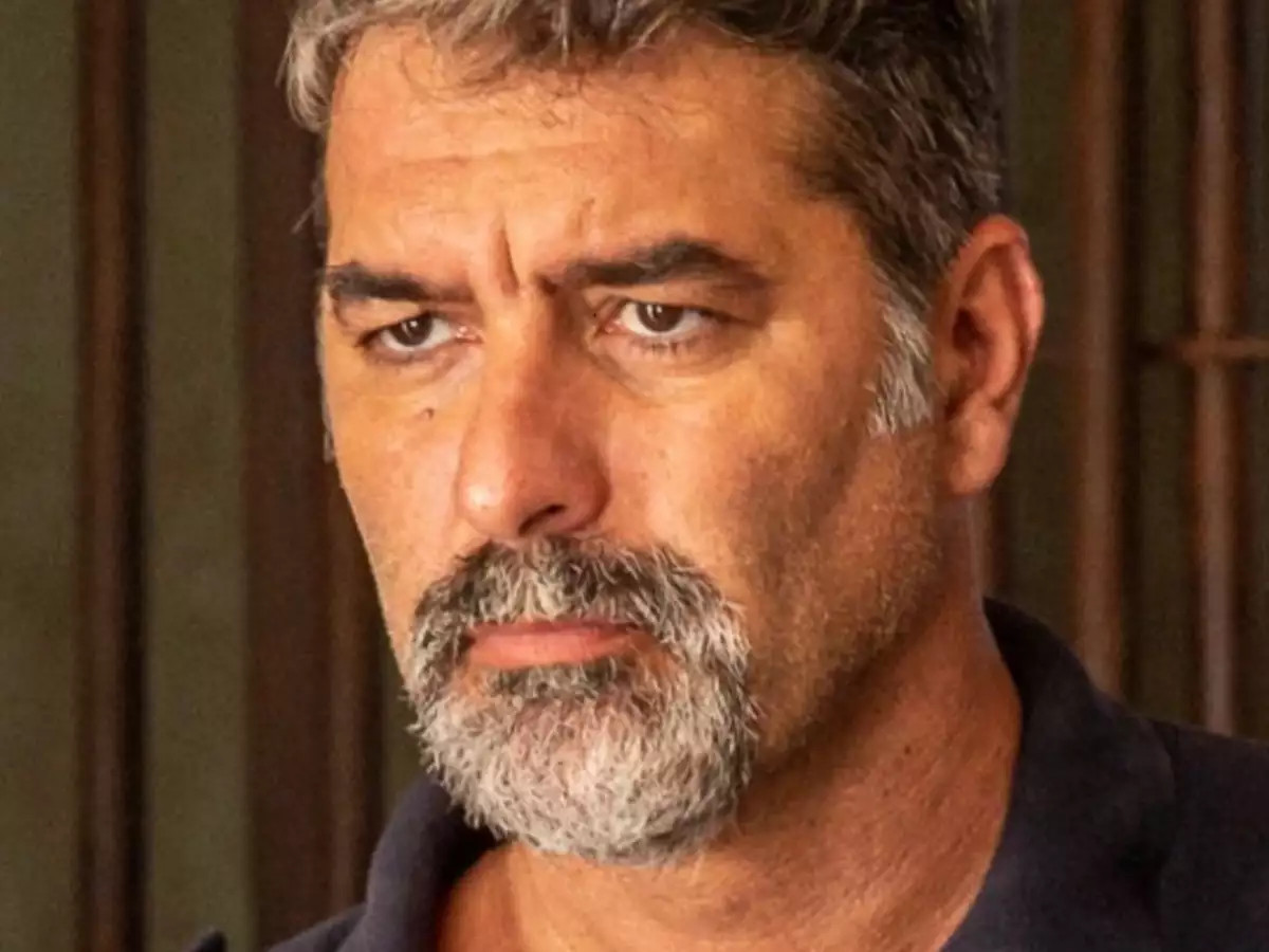 Βασίλης Μπισμπίκης: «Με έδιωξαν από σχολεία και του Λουτρακίου και της Κορίνθου, δεν είχε άλλα να πάω»