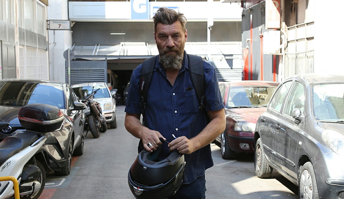 Γιάννης Στάνκογλου: πέρασε το δικό του αντιπολεμικό μήνυμα ντυμένος Τζόκερ
