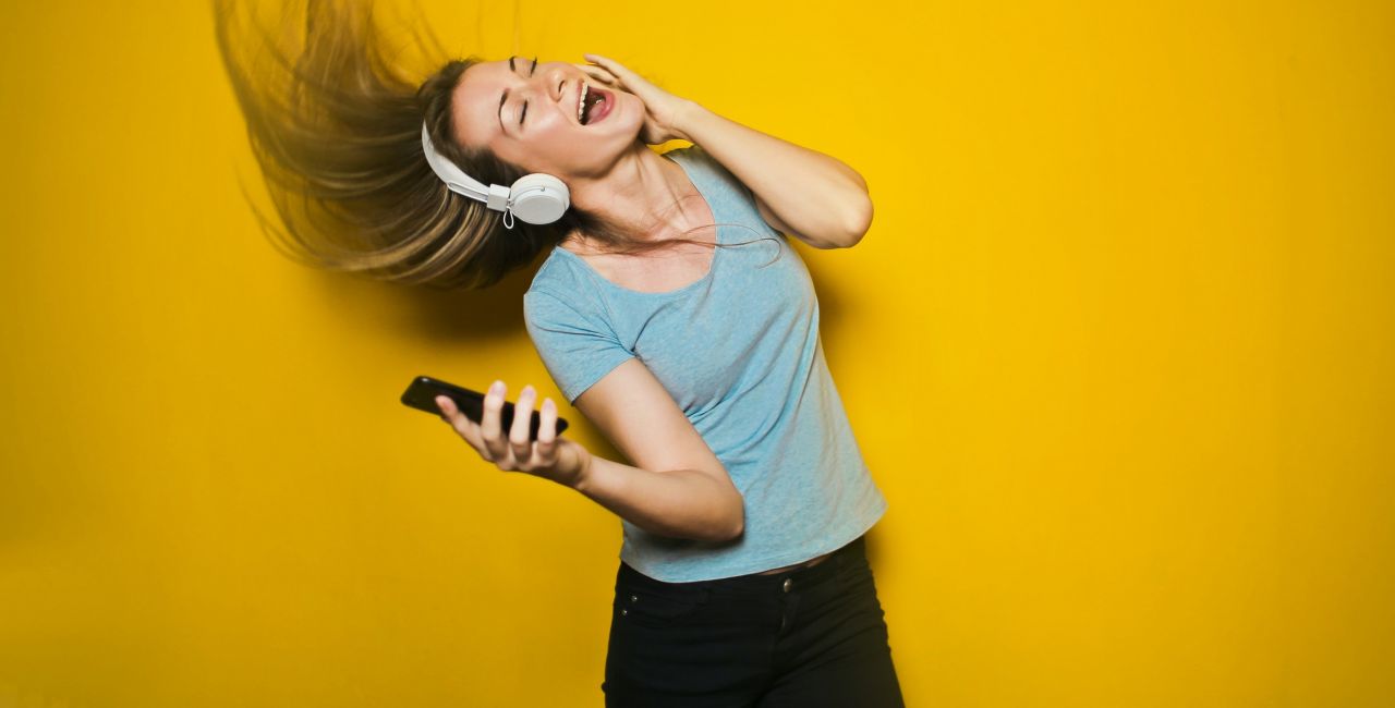 Μusic Therapy: το αντίδοτο στα συμπτώματα της κατάθλιψης που ανεβάζει τη διάθεση