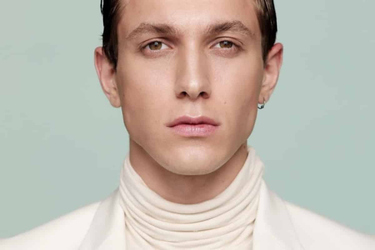 Έντουαρντ Στεργίου: «Νιώθω ανήμπορος να βοηθήσω τους δικούς μου ανθρώπους που βρίσκονται στην Ουκρανία»