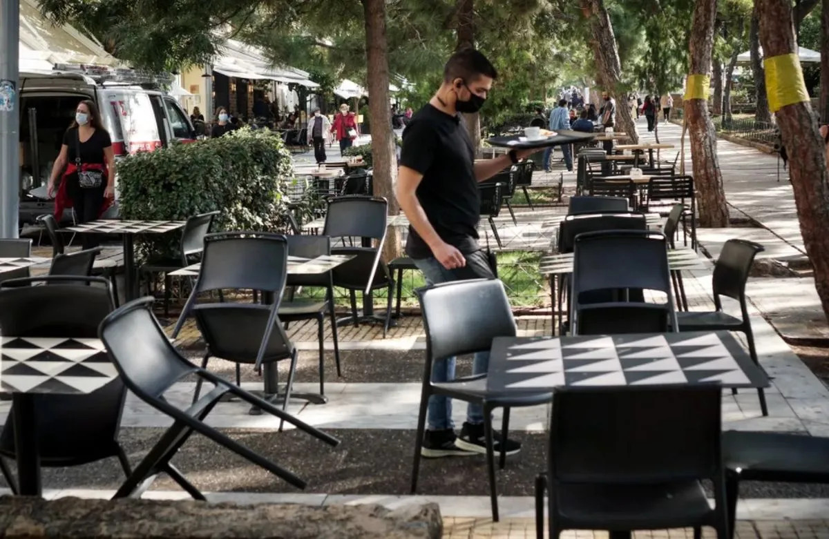 Αλλαγές στα μέτρα της εστίασης και διασκέδασης από τη Δευτέρα