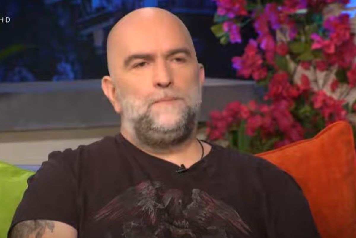 Μπάμπης Στόκας: «Όποιος ξανασυνδέσει τους Πυξ Λαξ με τέτοια ειδεχθή πράξη θα μας βρει απέναντι»