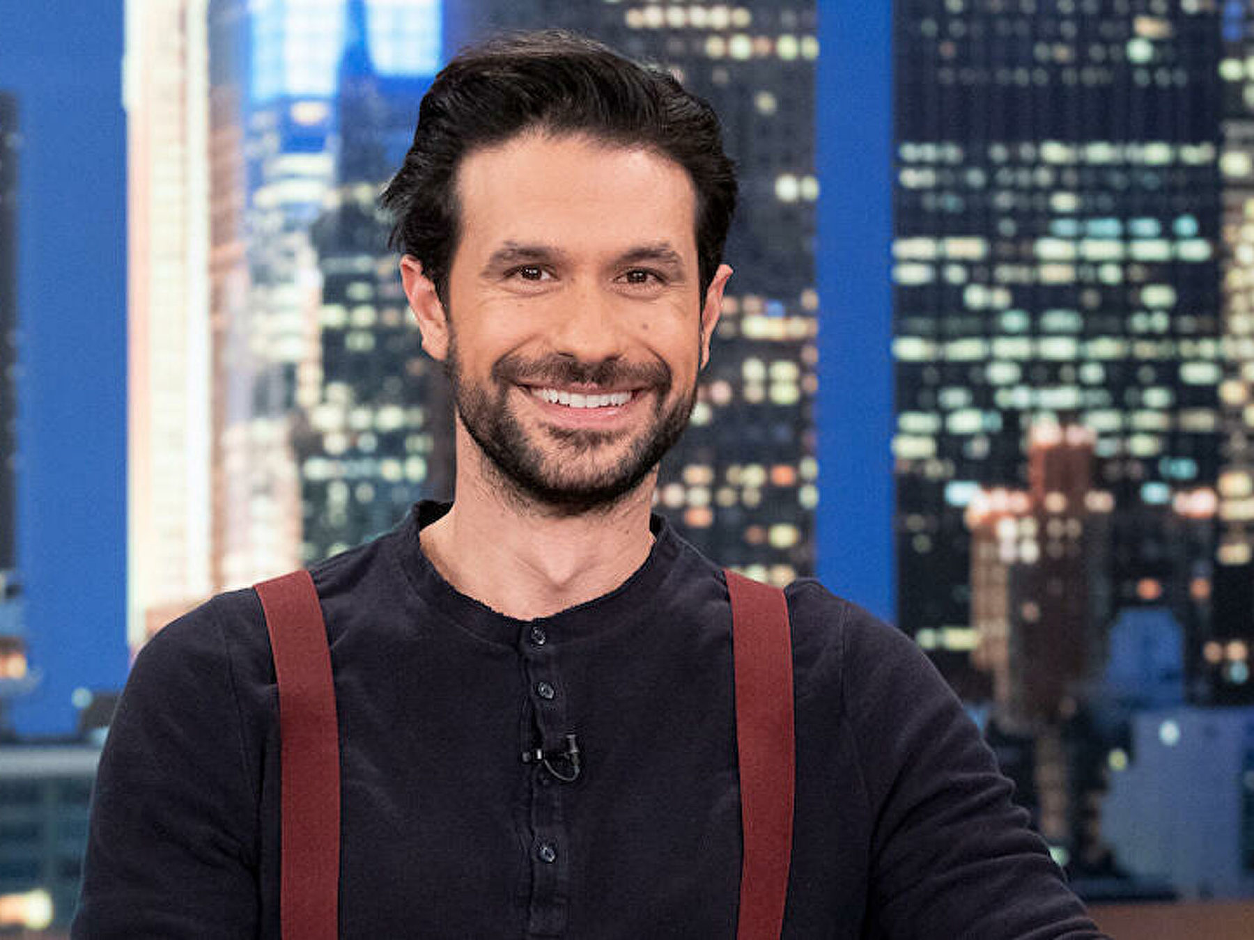 Ορφέας Αυγουστίδης: «Δεν σκέφτηκα να αρνηθώ τον ρόλο στον Σασμό λόγω της μητέρας μου, τα έχω ξεπεράσει αυτά»