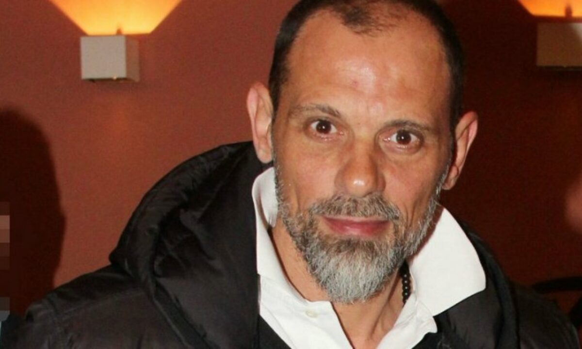 «Κόλαφος» ο Τζώνυ Θεοδωρίδης: «Αν κάποιοι αγαπούν τόσο πολύ τον Δημήτρη Λιγνάδη, γιατί δεν τον παίρνουν σπίτι τους να τους φυλάει τα παιδιά;»