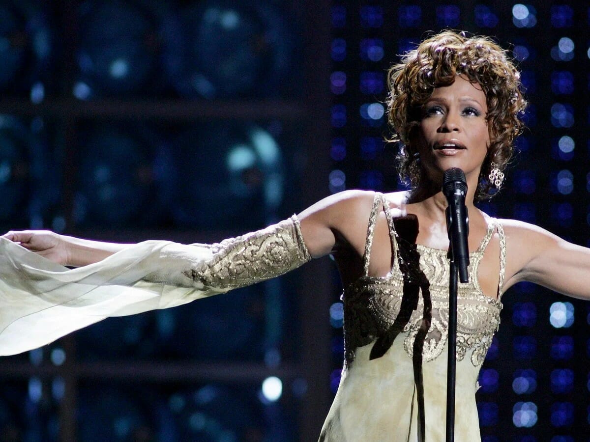 Γουίτνεϊ Χιούστον: Ο μαρτυρικός κρυφός έρωτας με γυναίκα