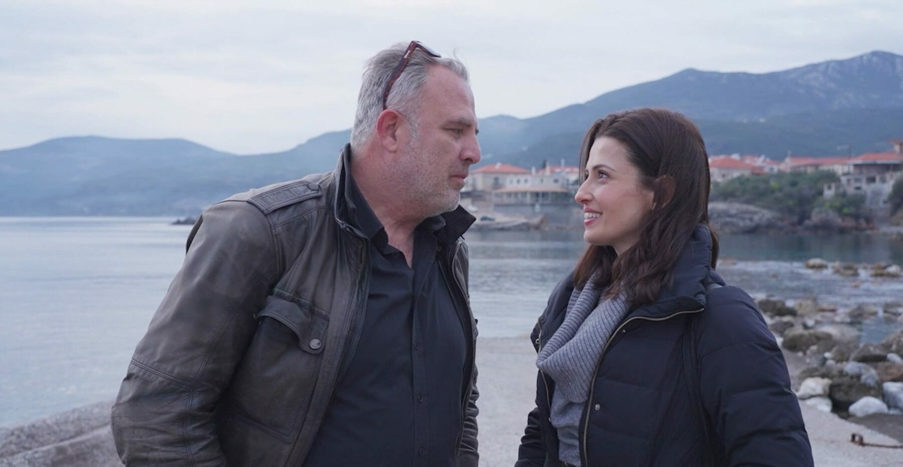 Η γη της ελιάς: ο Στάθης φεύγει για την Αθήνα για να βρει την Εύα