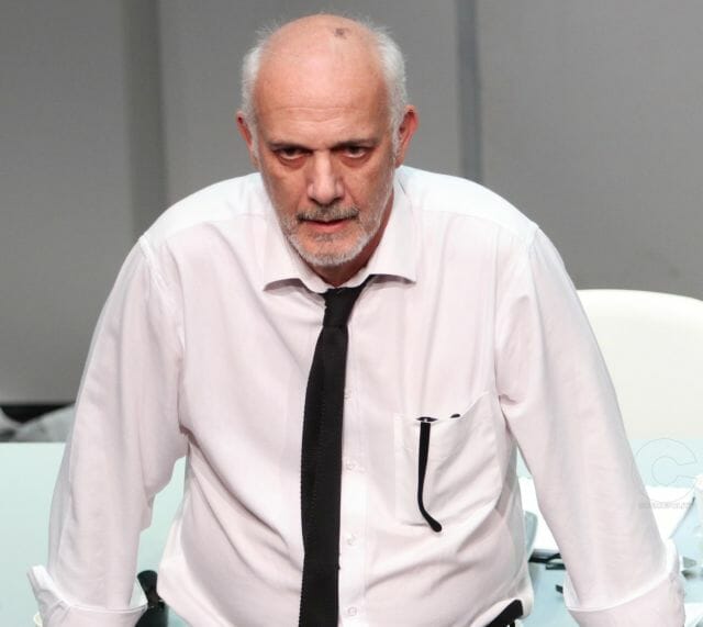 Χάρης Ρώμας: "Θα ήταν απρέπεια να σχολιάσω τον Γιώργο Kιμούλη σε παράσταση της κόρης του".