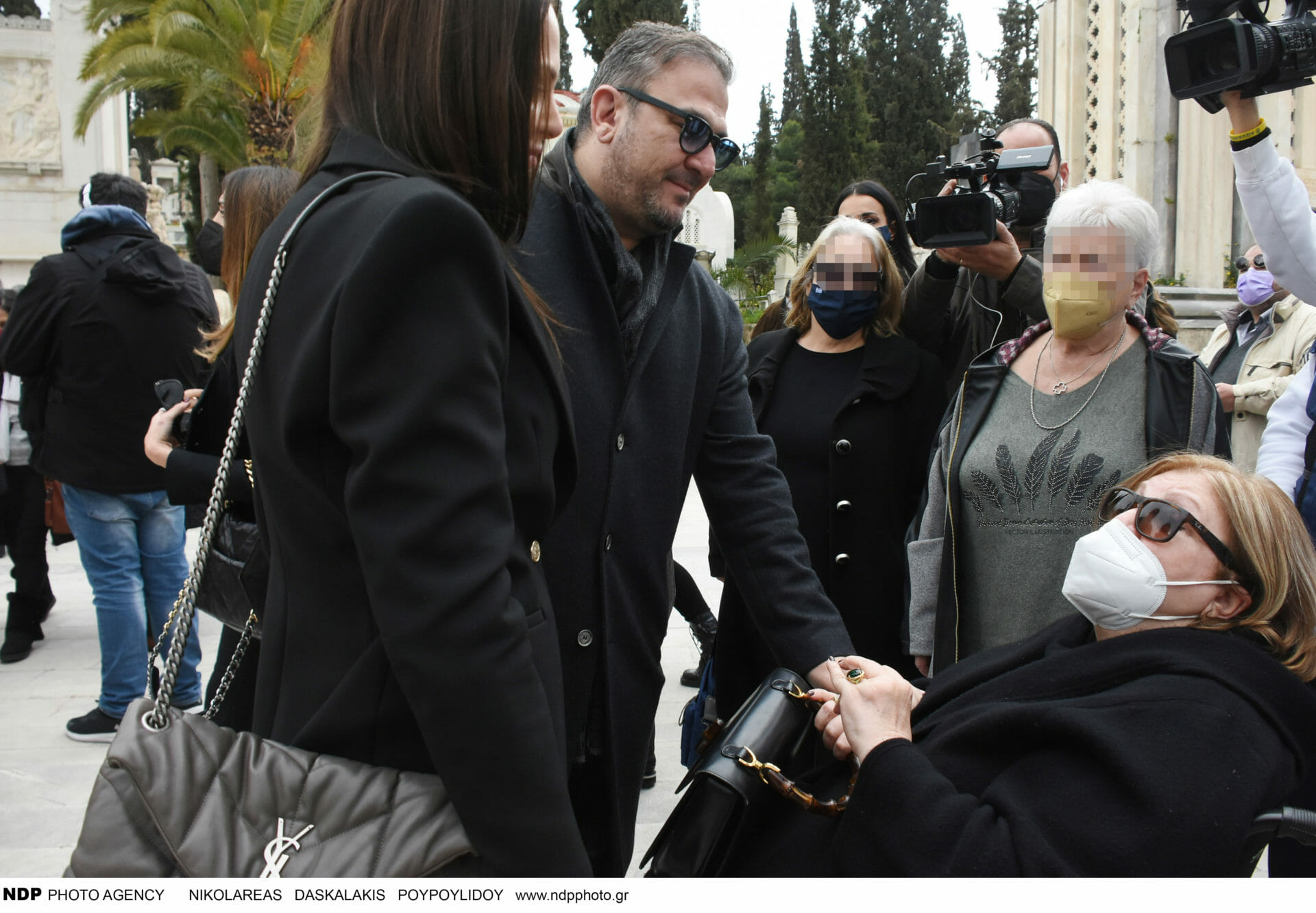 Δημήτρης Κοντομηνάς: Φωτογραφίες από το τρισάγιο φίλων και συνεργατών στο Α’ Νεκροταφείο