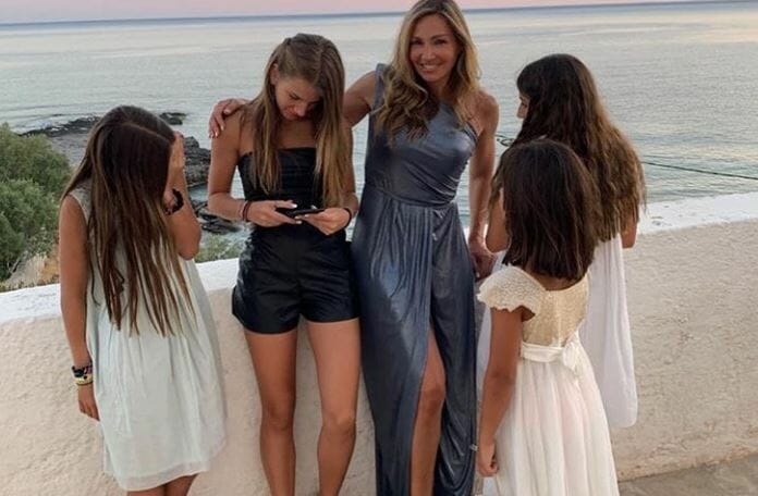 Ωραίοι, διάσημοι και πολύτεκνοι: Έλληνες celebrities που έχουν μεγάλες οικογένειες