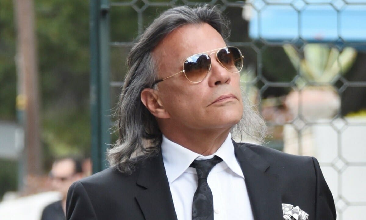 Ηλίας Ψινάκης: Η δύσκολη σχέση με τον πατέρα του