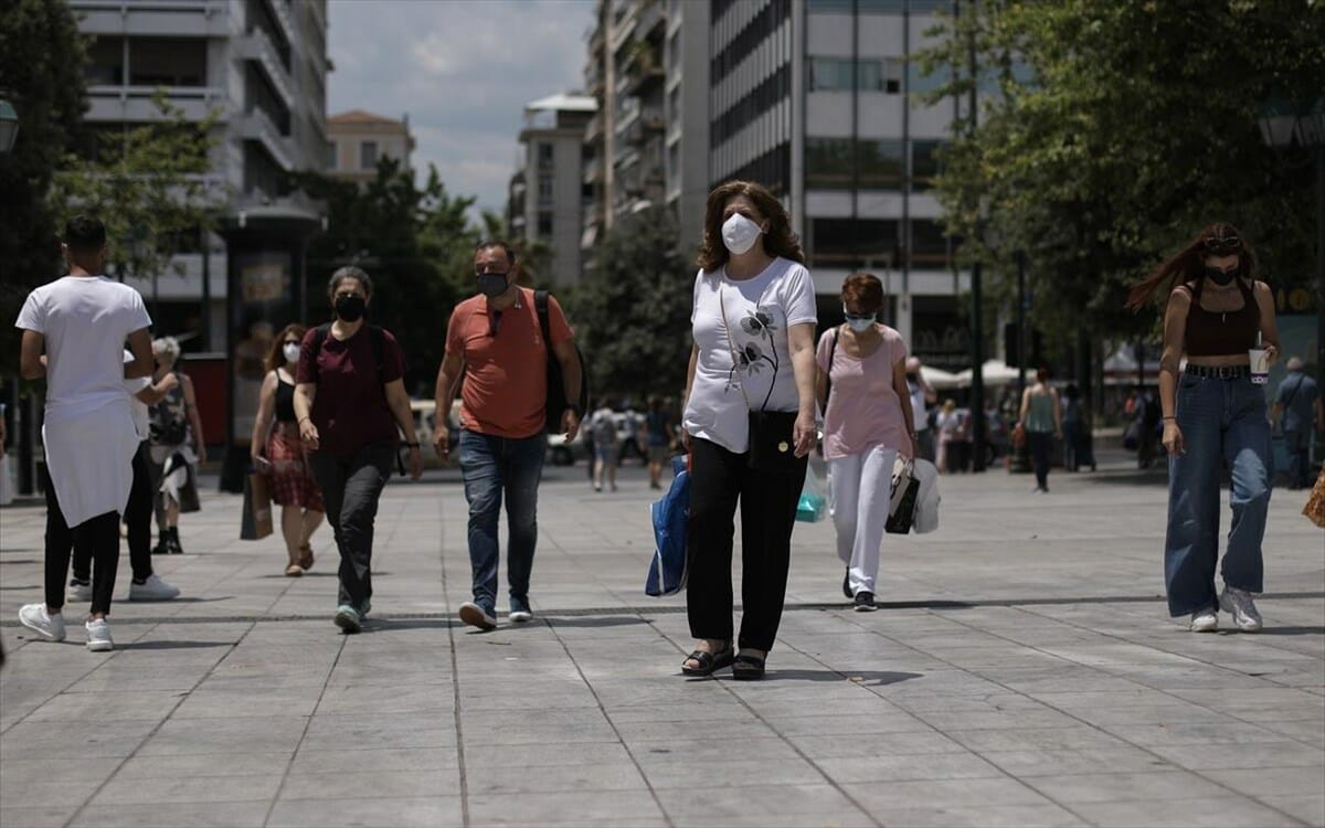 Κορονοϊός: μετά την κατάργηση της μάσκας σε εξωτερικούς χώρους σειρά έχουν τα σχολείαώρους