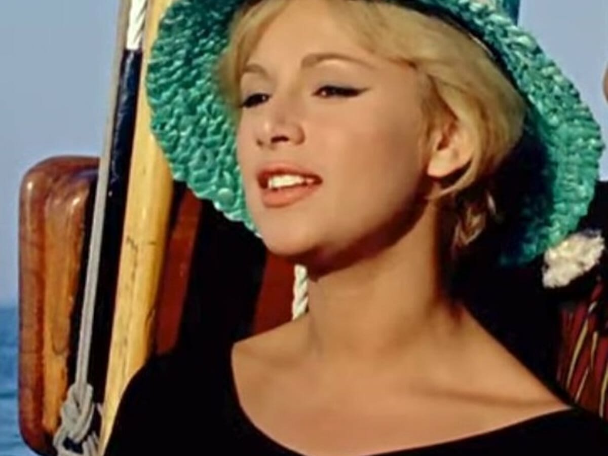 Σπύρος Μπιμπίλας: «Είχα πολύ μεγάλο έρωτα για την Αλίκη. Κοιμόμουν με τη φωτογραφία της κάτω από το μαξιλάρι μου»