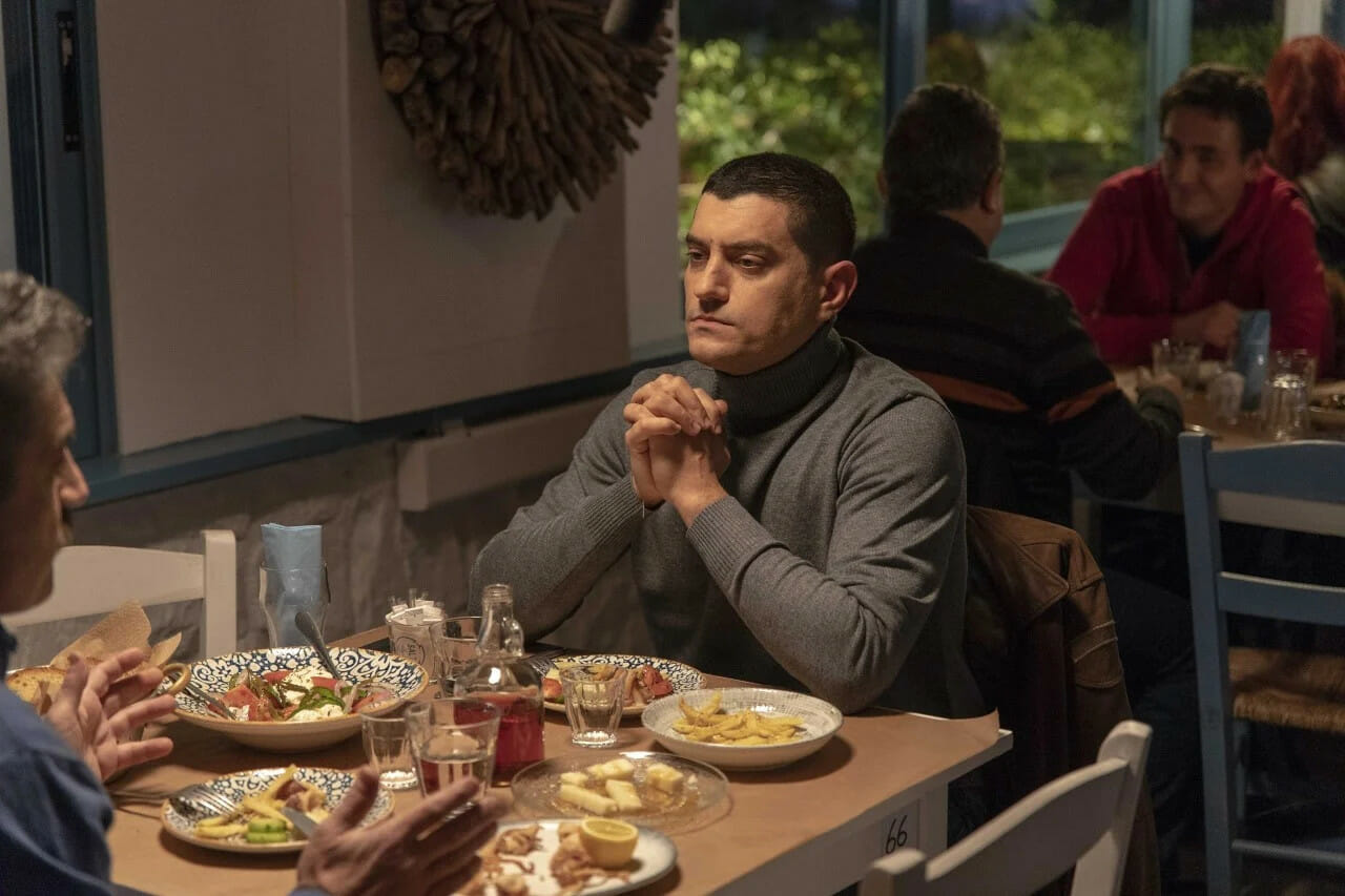 Σασμός: βγαίνουν στο φως τα ένοχα μυστικά του Γεράσιμου! Η γυναίκα που τον παρακολουθεί