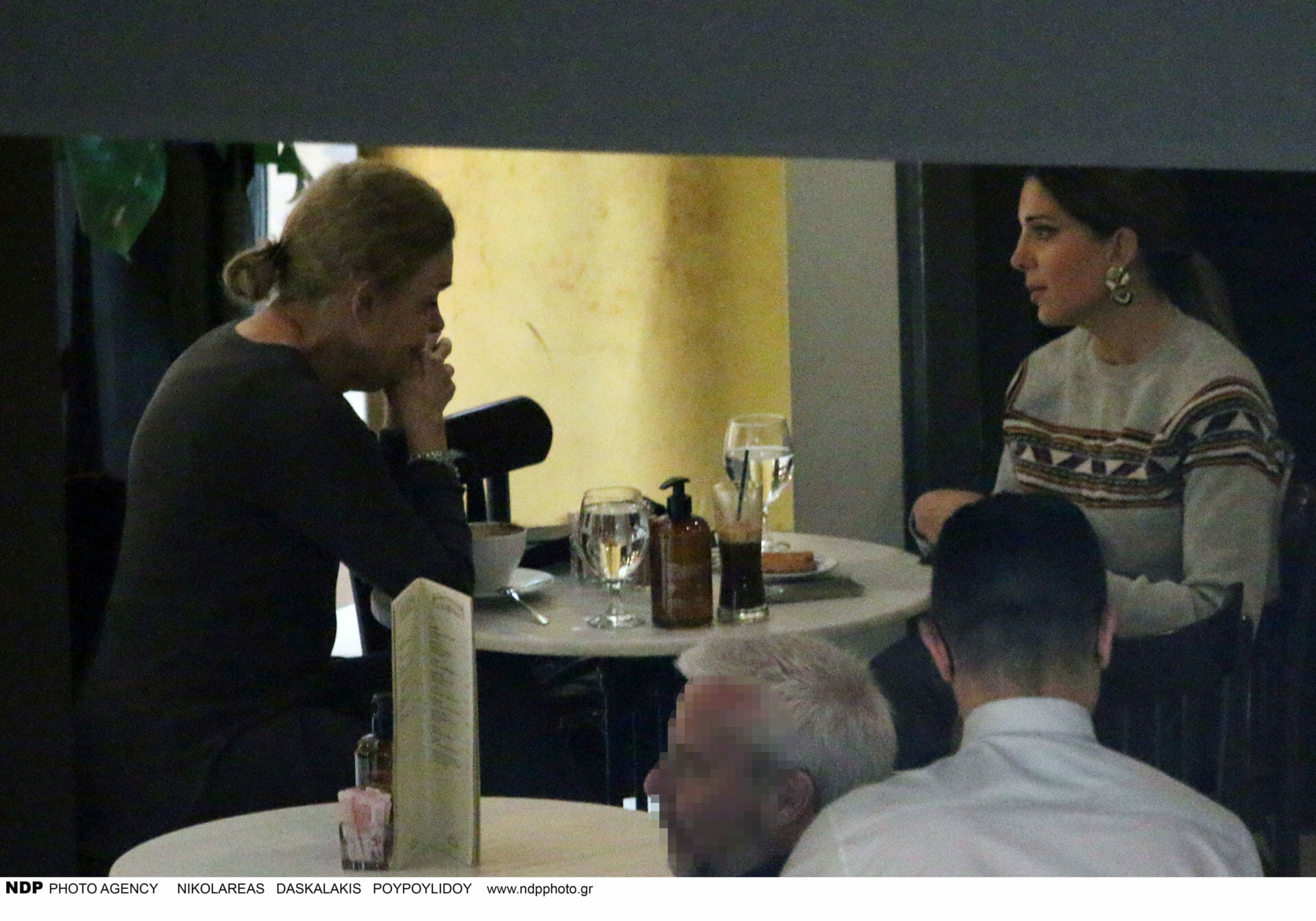 Σταματίνα Τσιμτσιλή: Βόλτα με την κουμπάρα της Σάσα Βαρδινογιάννη