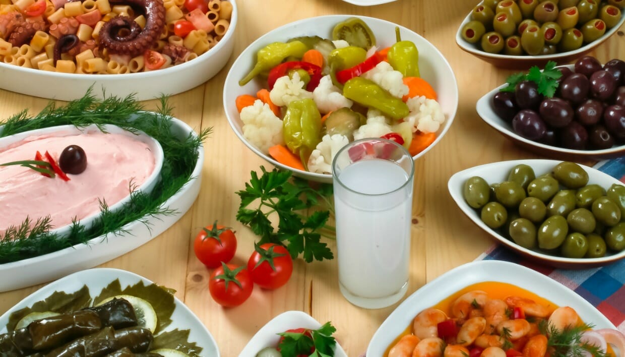 Health tips: πόσο καθαρό είναι το τραπέζι της Καθαράς Δευτέρας; Συμβουλές για να μην αντιμετωπίσετε προβλήματα