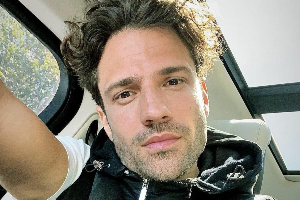 Κωνσταντίνος Αργυρός: μαθήματα ανθρωπιάς από τον τραγουδιστή