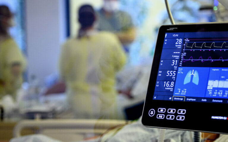 Κορονοϊός: Από την 1η Μαΐου τέλος σε μάσκες και σε πιστοποιητικά