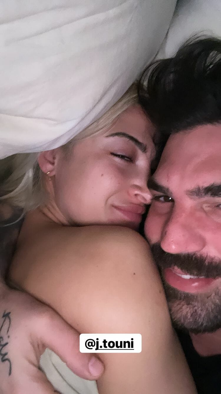 Ιωάννα Τούνη: Η πρώτη φωτογραφία μετά τον θάνατο της μητέρας της αγκαλιά με τον Δημήτρη Αλεξάνδρου