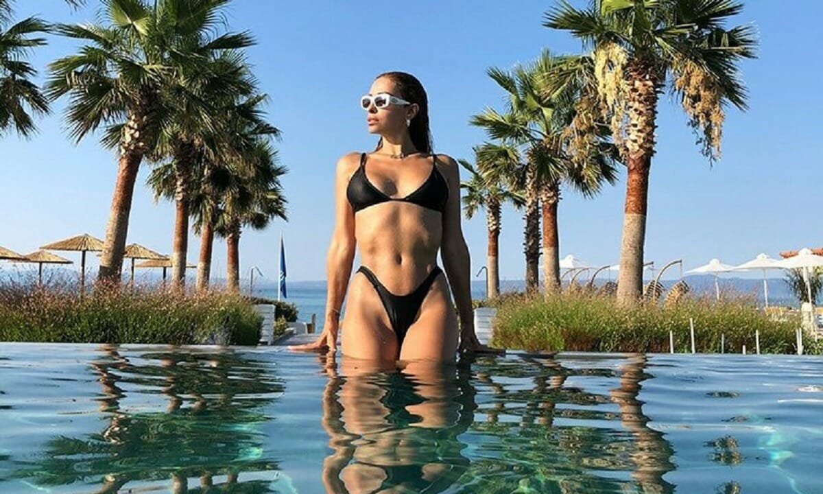 Ελένη Φουρέιρα: Οι εκρηκτικές φωτογραφίες με μαγιό που «αναστάτωσαν» το Instagram