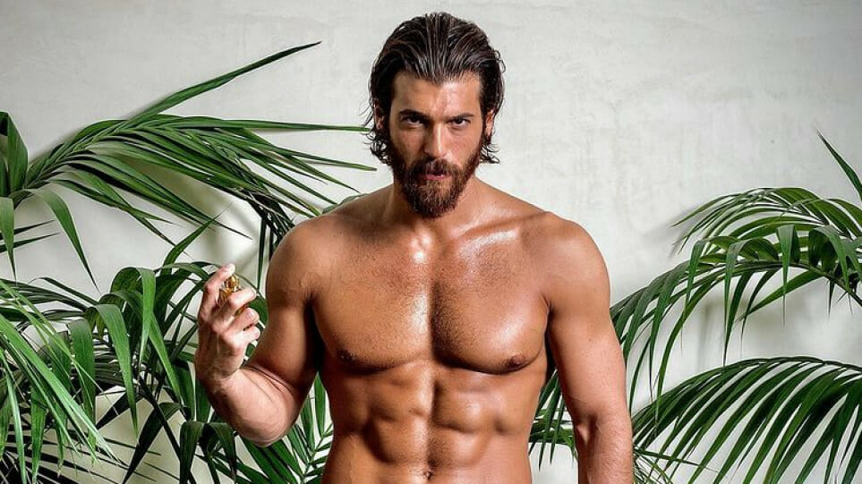 Τζαν Γιαμάν - Μικέλε Μορόνε: Ο Φτερωτός θεός και ο θεός του Netflix προκάλεσαν ντελίριο στο show των Dolce & Gabbana