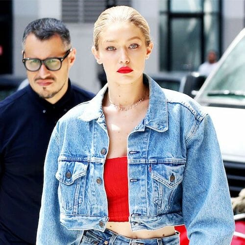 Τζιν jacket: Το διαχρονικό κομμάτι που μας χαρίζει ακαταμάχητα looks