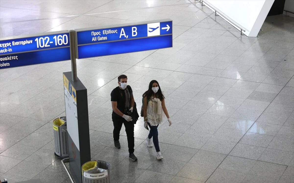 Κορονοϊός: η Ελλάδα ανήκει πλέον στους ασφαλείς προορισμούς