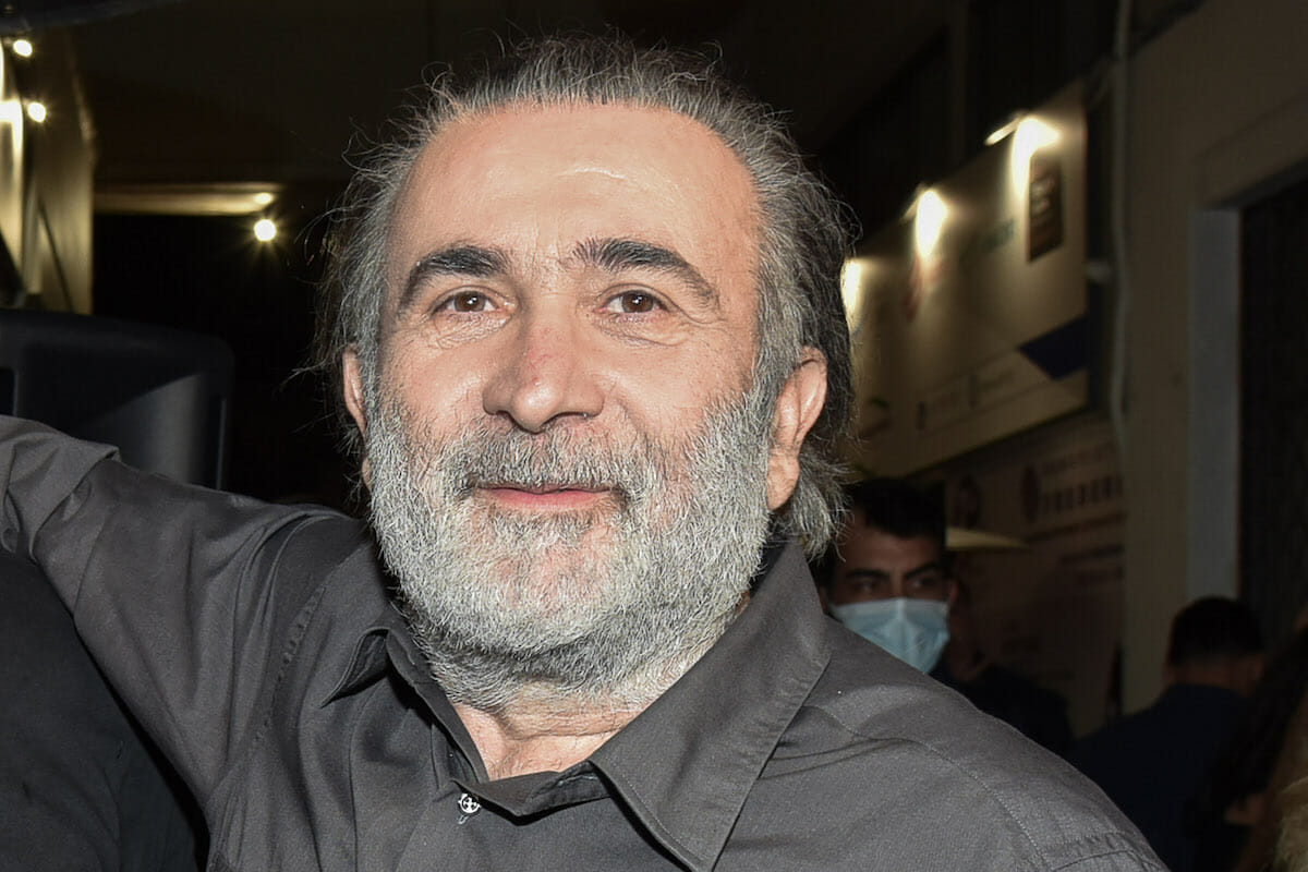 O μιντιάκιας: ο διπλός ρόλος του Λάκη Λαζόπουλου στον ΑΝΤ1!