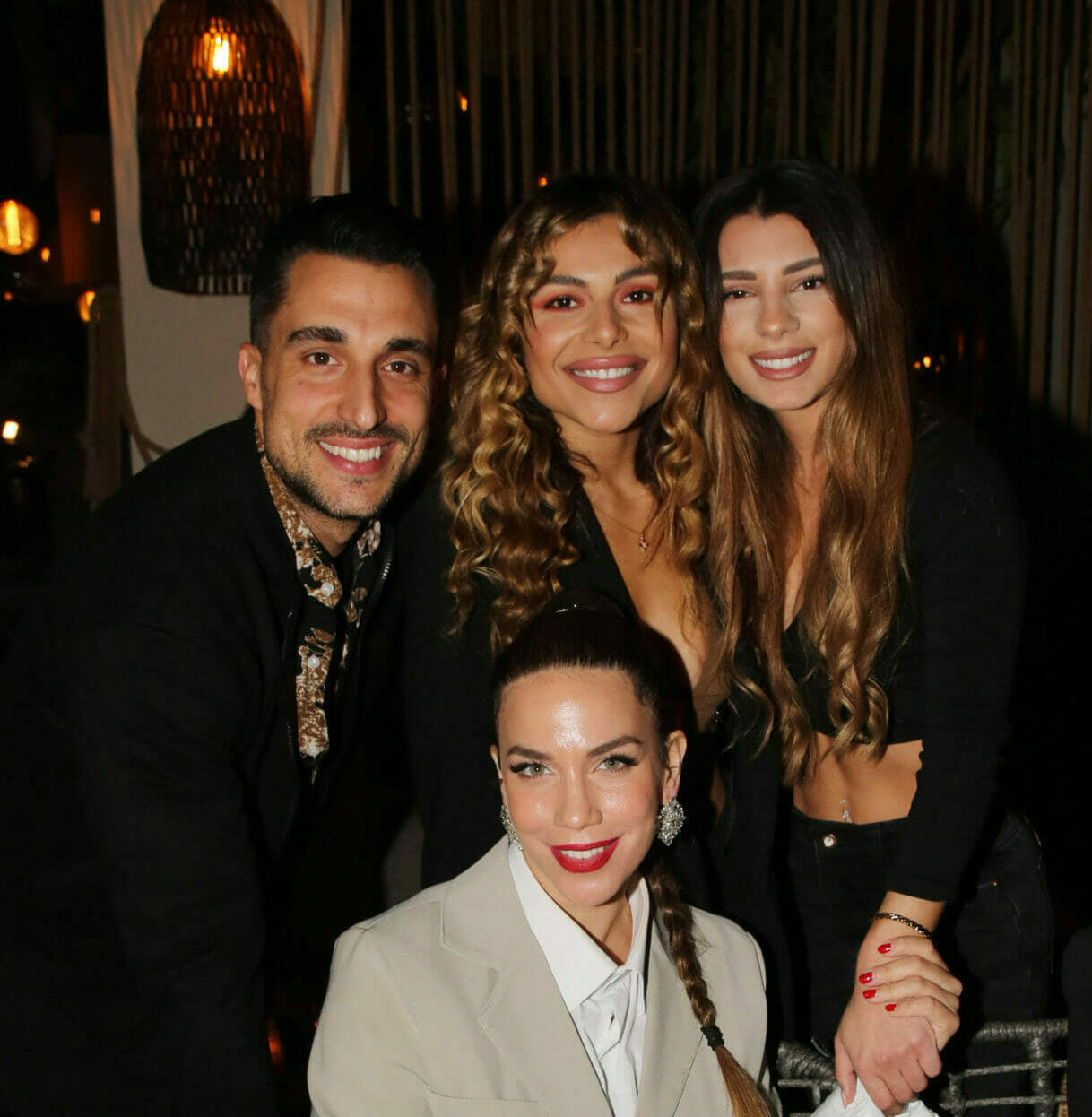 Βραδινή έξοδος για την... αφρόκρεμα του Survivor - Οι παλιοί γνώρισαν τους νυν