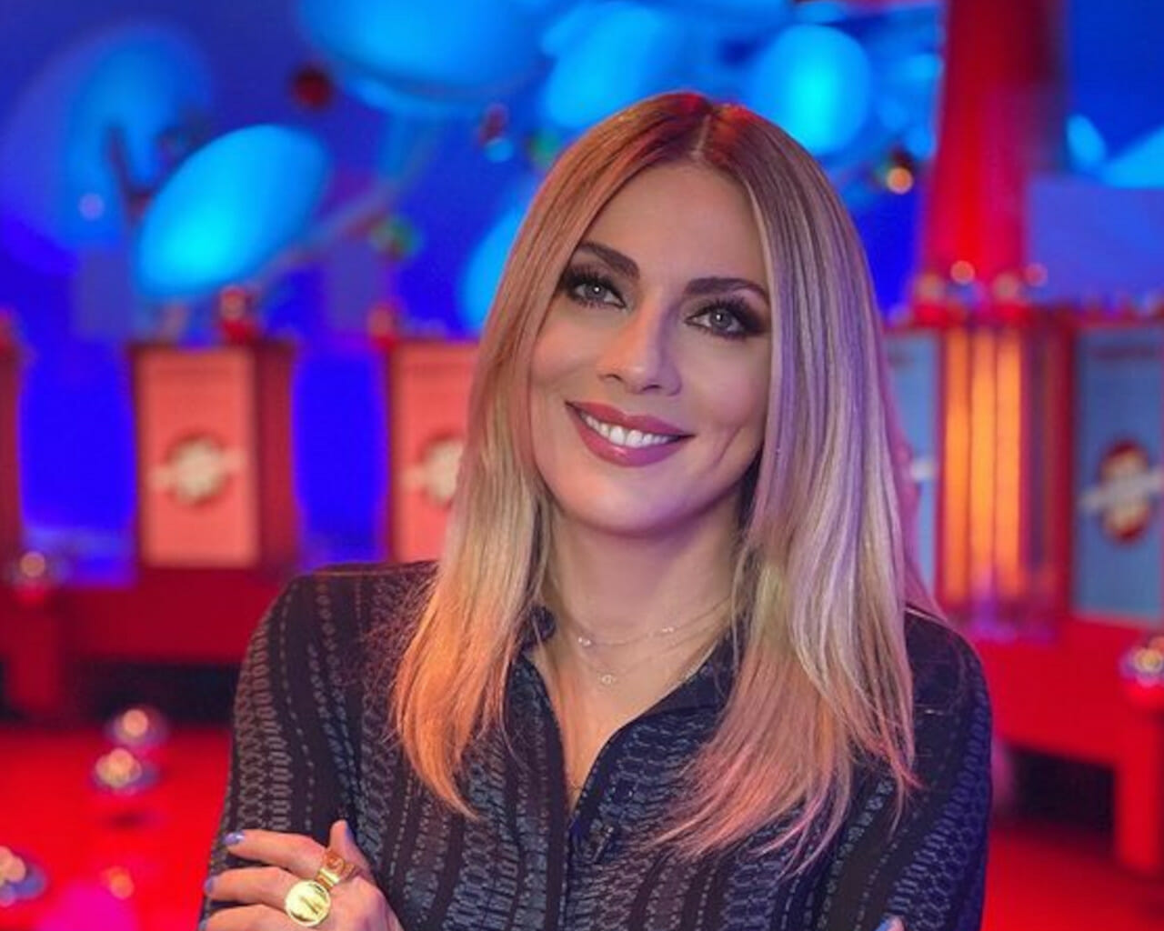 Σμαράγδα Καρύδη: Το εξοχικό σπίτι της ηθοποιού στην Αίγινα