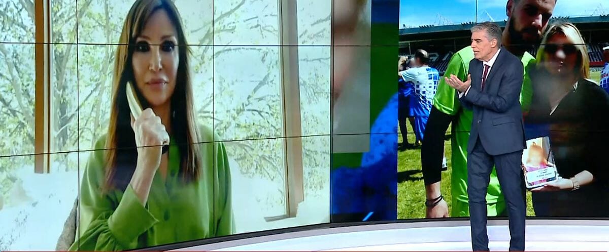 Βίκυ Χατζηβασιλείου: «Η Ρούλα Πισπιρίγκου είναι χειριστική, μας γλεντάει»