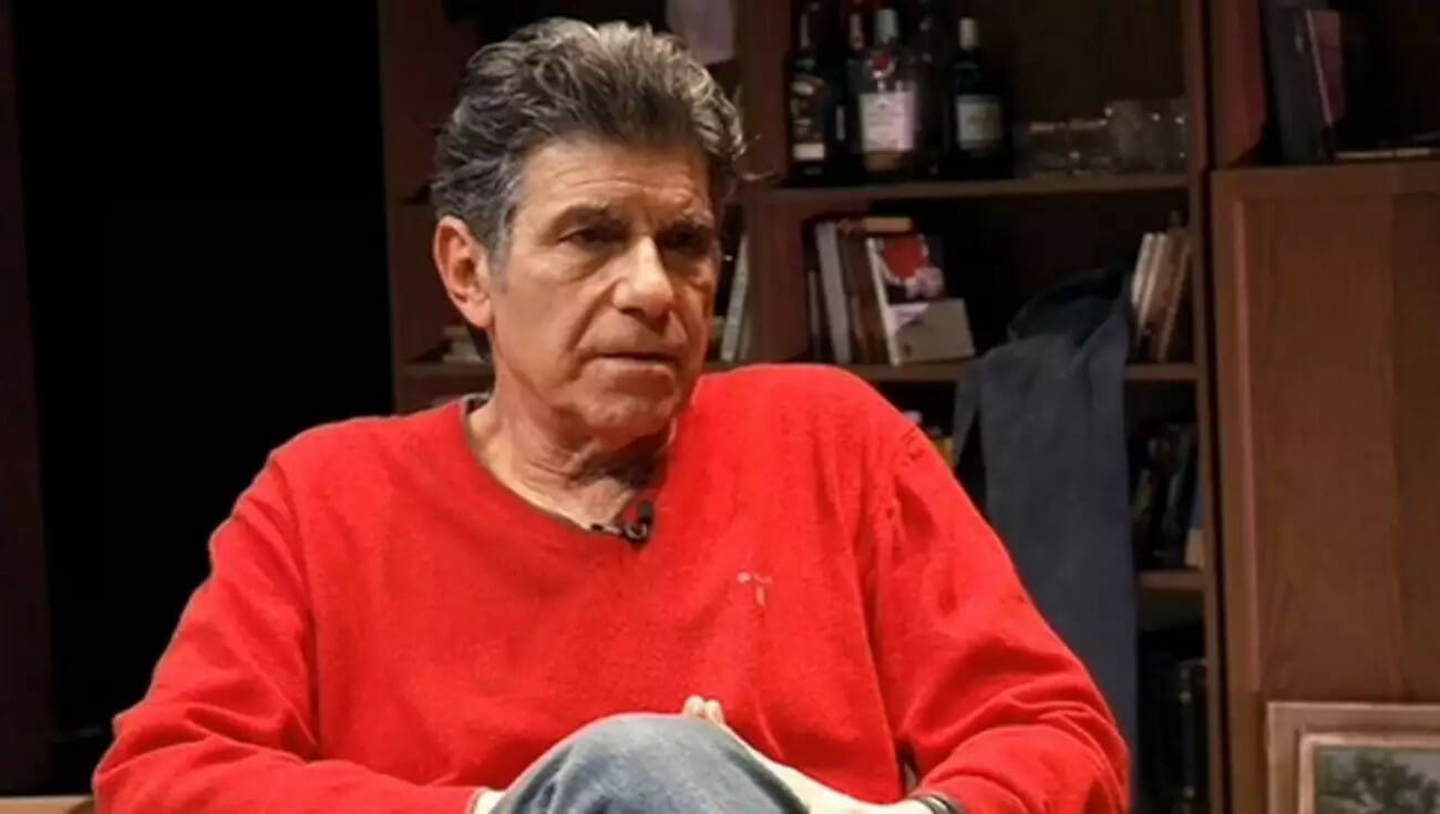 Γιάννης Μπέζος: «Δεν φοβάμαι ποτέ πως θα παρεξηγηθώ»