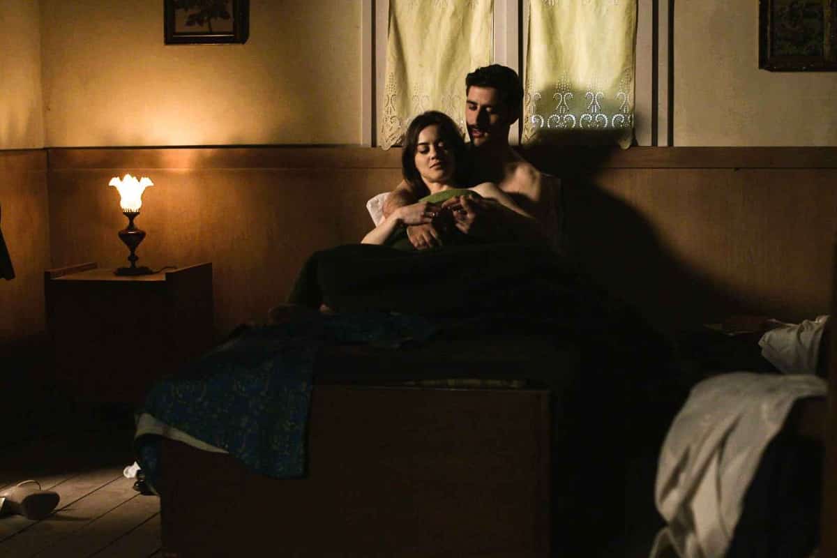 Άγριες μέλισσες: ο Ακύλας βρίσκει την Κορίνα, αλλά ο Μπάμπης την ξανακλέβει!