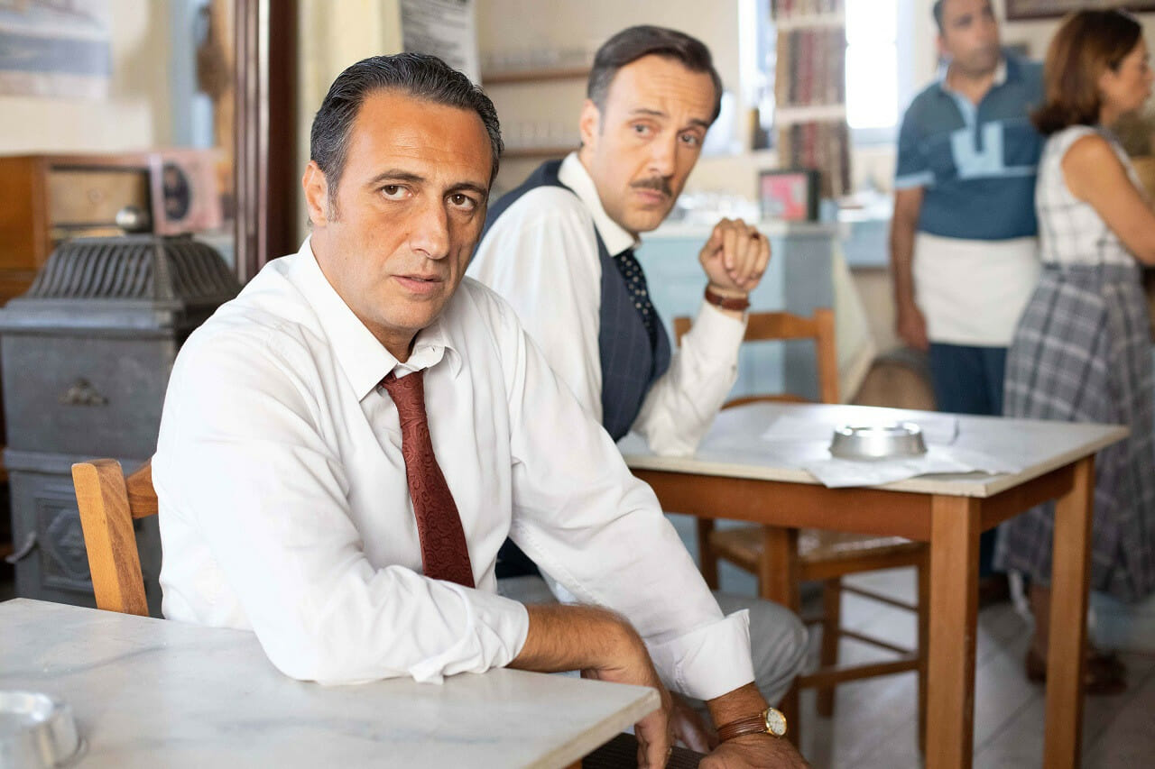 Άγριες μέλισσες: «Αν πειράξεις τον Μπάμπη, θα σε θάψω»