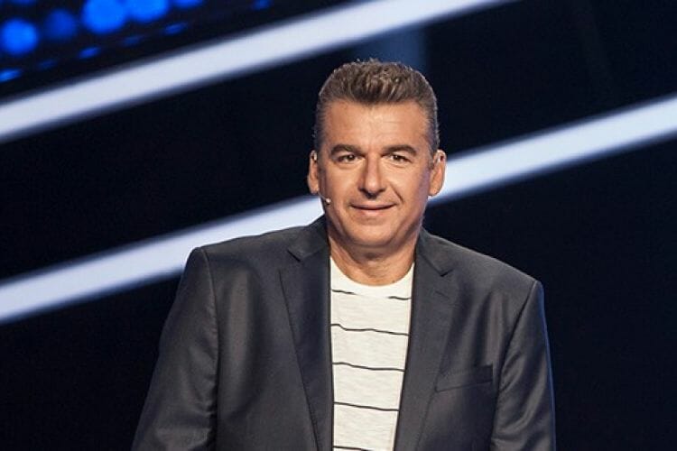 Γιώργος Λιάγκας: Μπάνια στη Μύκονο με τους γιους του