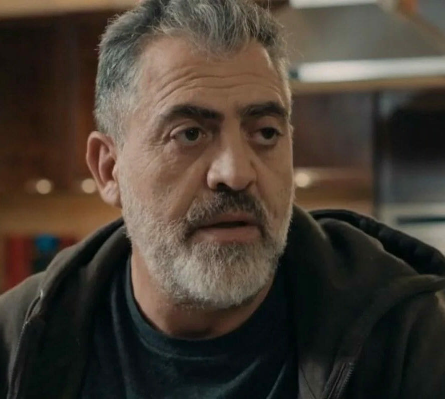 Η γη της ελιάς: Ο Δημοσθένης απειλεί να σκοτώσει την Αρετή!