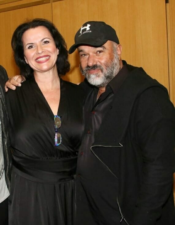 Σασμός: η επόμενη μέρα μετά την παραίτηση του σκηνοθέτη