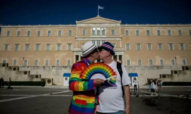 Πρακτικές μεταστροφής: απαγορεύτηκαν με ειδική τροπολογία