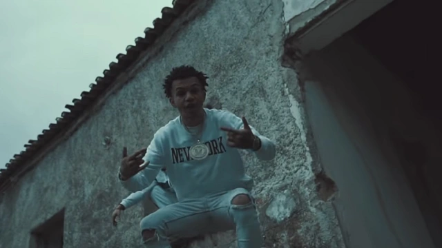 Συνελήφθη πασίγνωστος τράπερ για κατοχή ναρκωτικών στην Θήβα